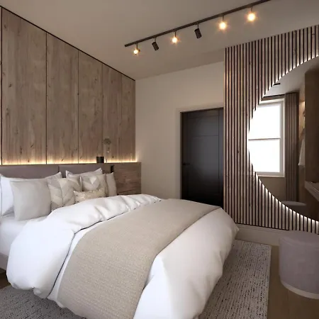 East Parade Collection, Courtyard 35a